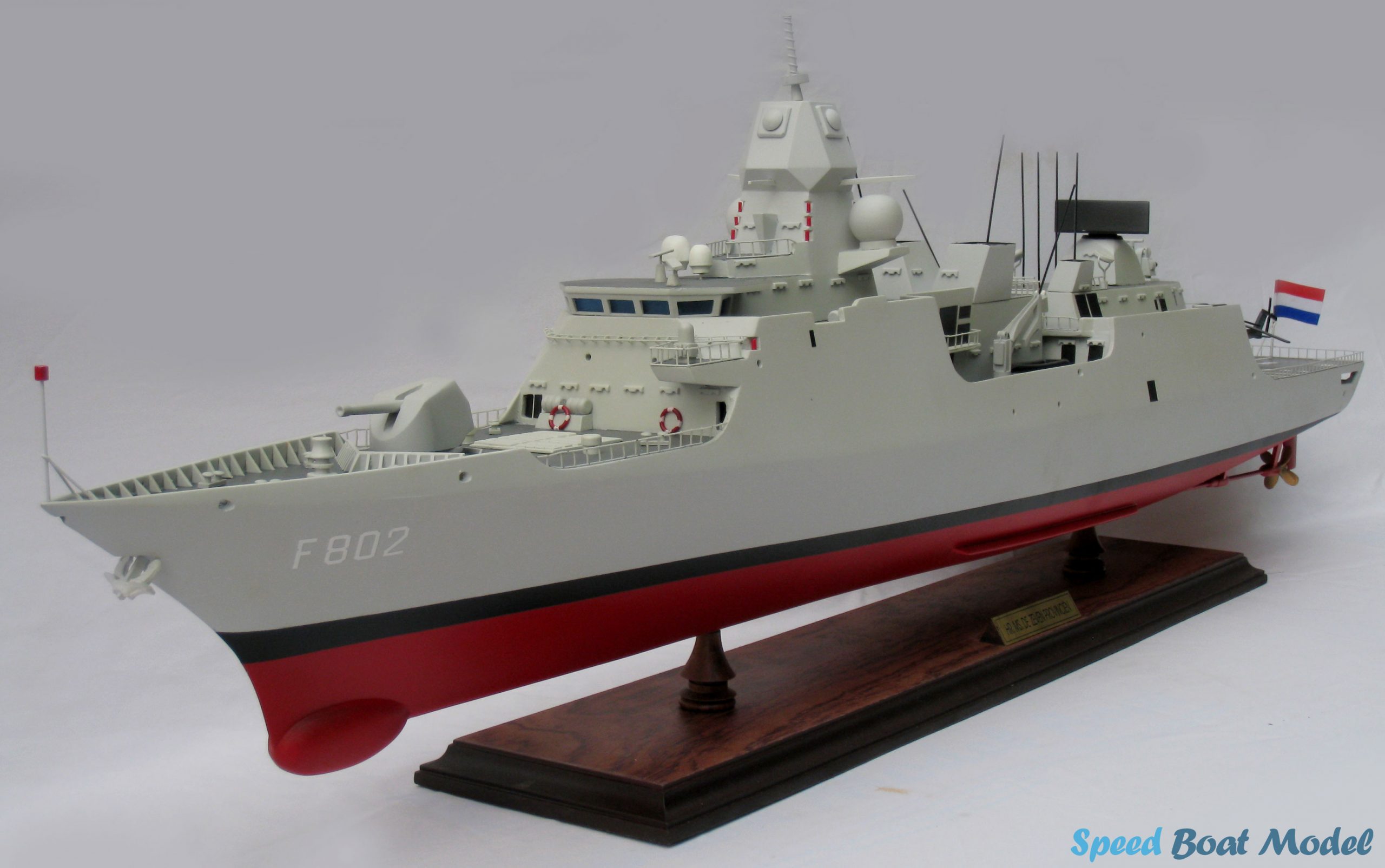 De Zeven Warship Model 39.3"