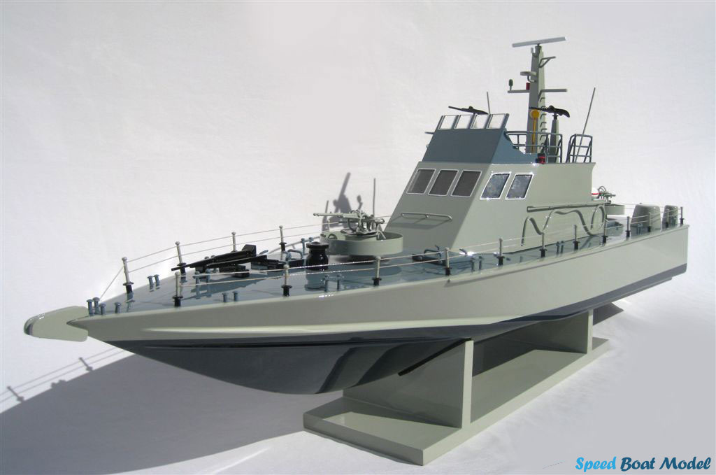 Shaldag Warship Model 33.4"