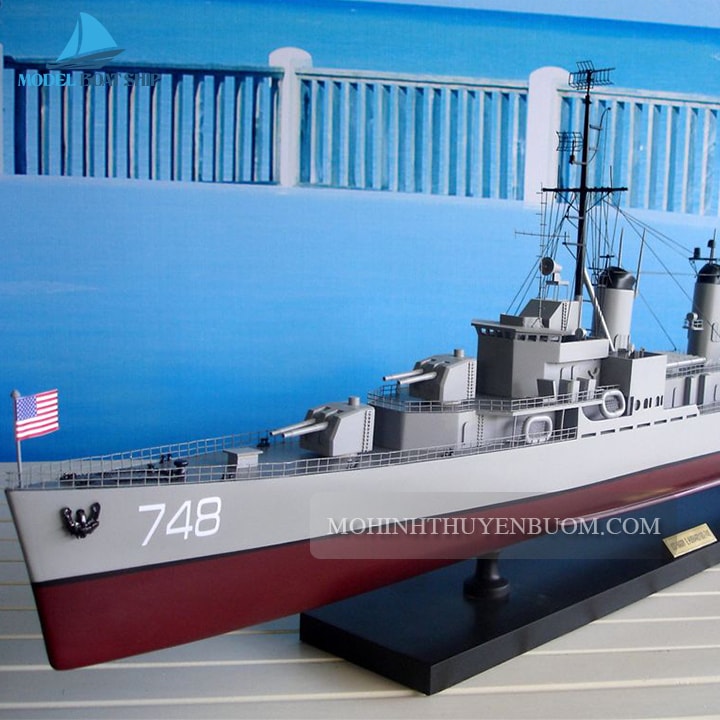 USS Harry E. Hubbard Warship Model Lenght 100