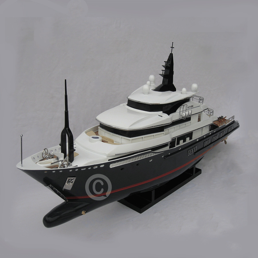 Modern Yacht Alfa Nero Model