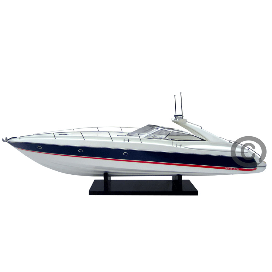 Modern Yacht Sunseeker Super Hawl 48 Model Lenght 70