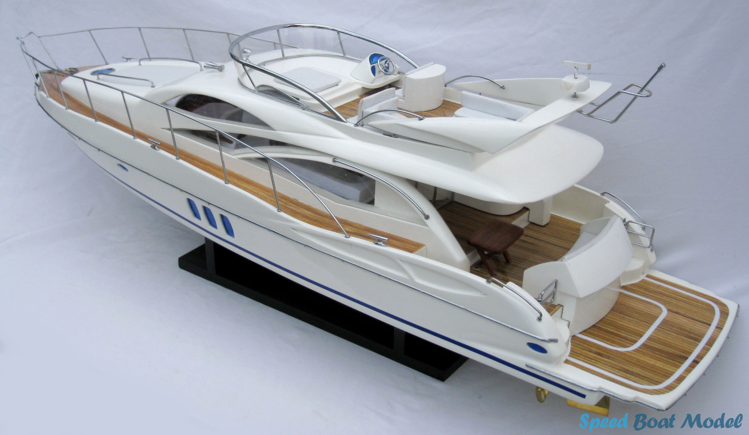 Sunseeker 60 Modern Yacht Model 34.3"
