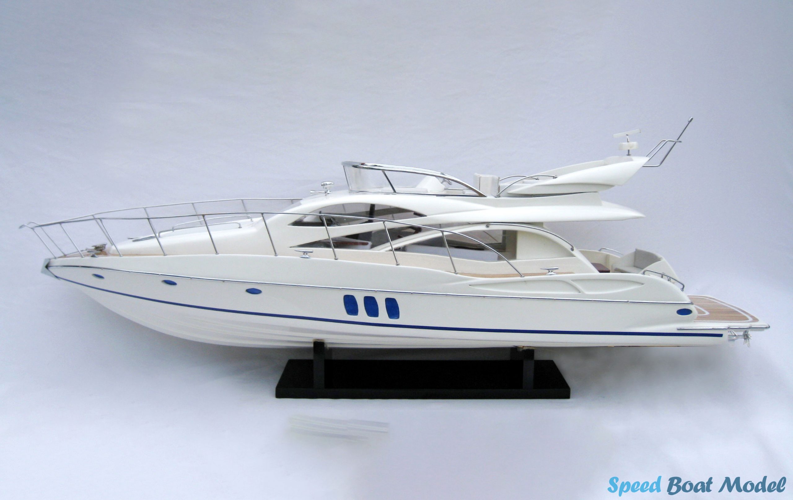 Sunseeker 60 Modern Yacht Model 34.3"