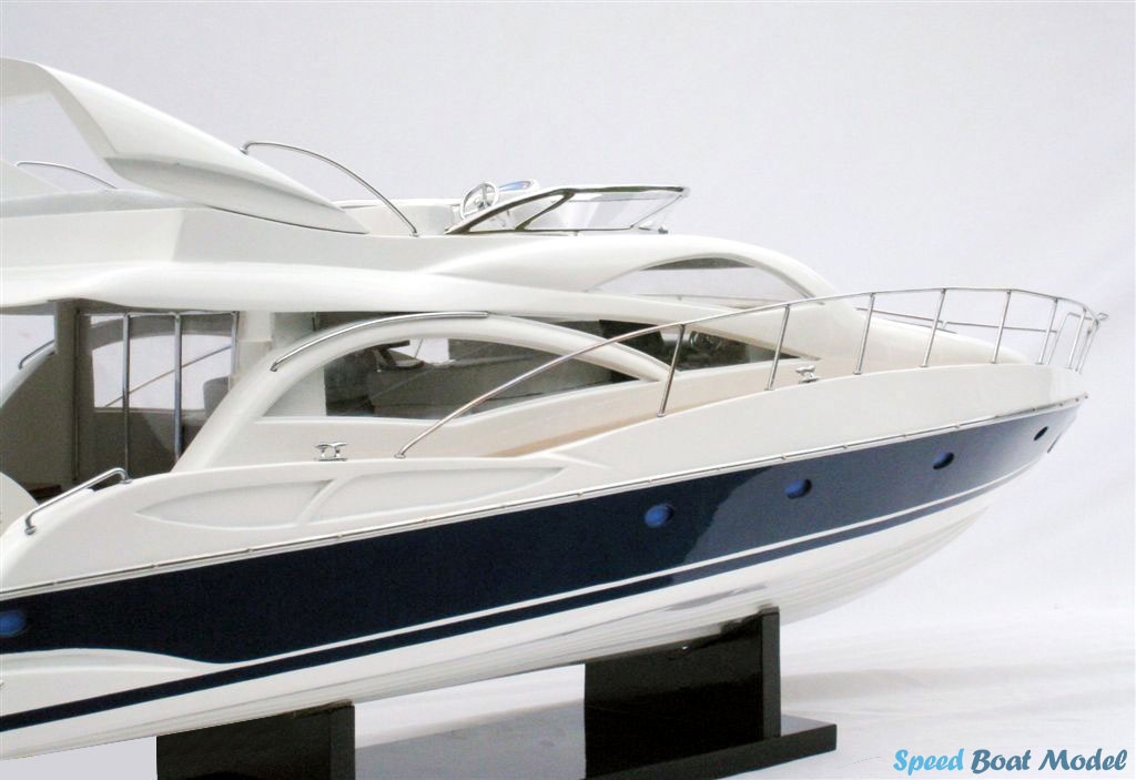 Sunseeker Manhattan 64 Modern Yacht Model 34.3"