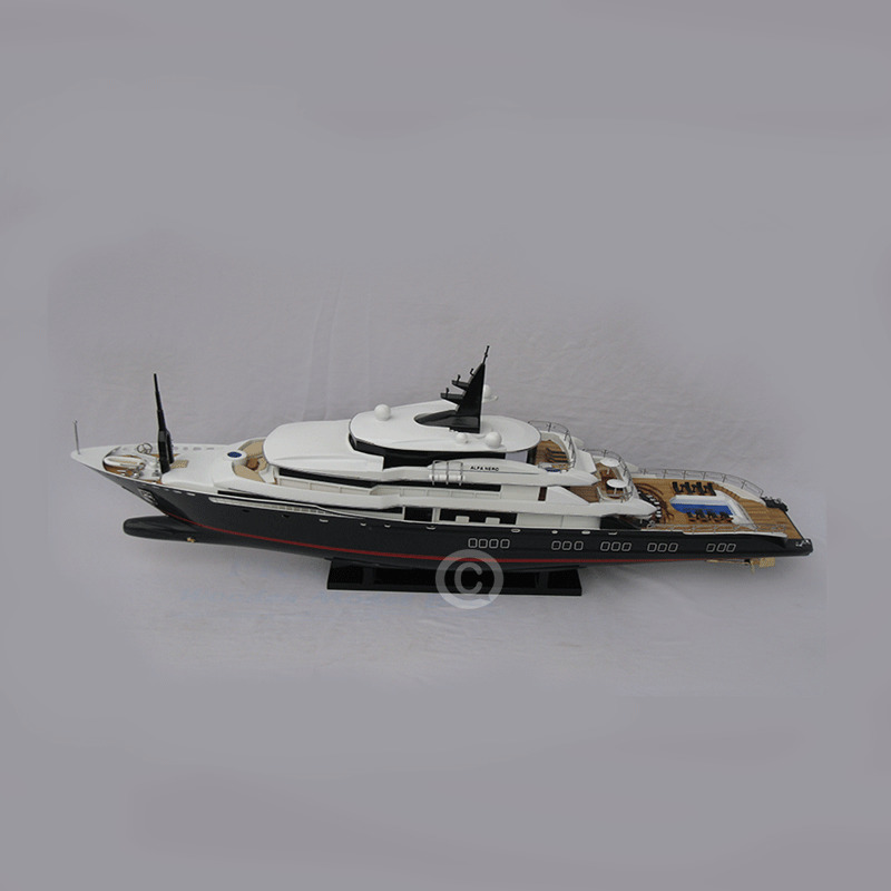 Modern Yachts Alfa Nero