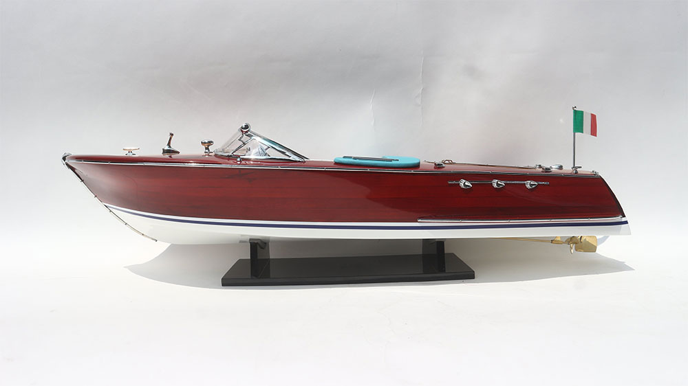Classic Boat Riva Ariston (White hull) Model Lenght 50