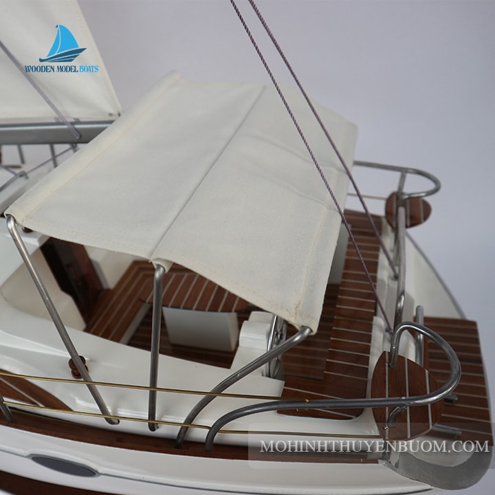 Sailing Boat Elan Model Lenght 105