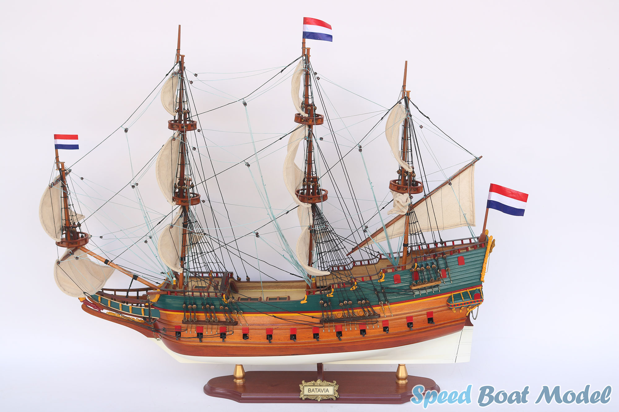 Batavia Tall Ship Model 32.6"