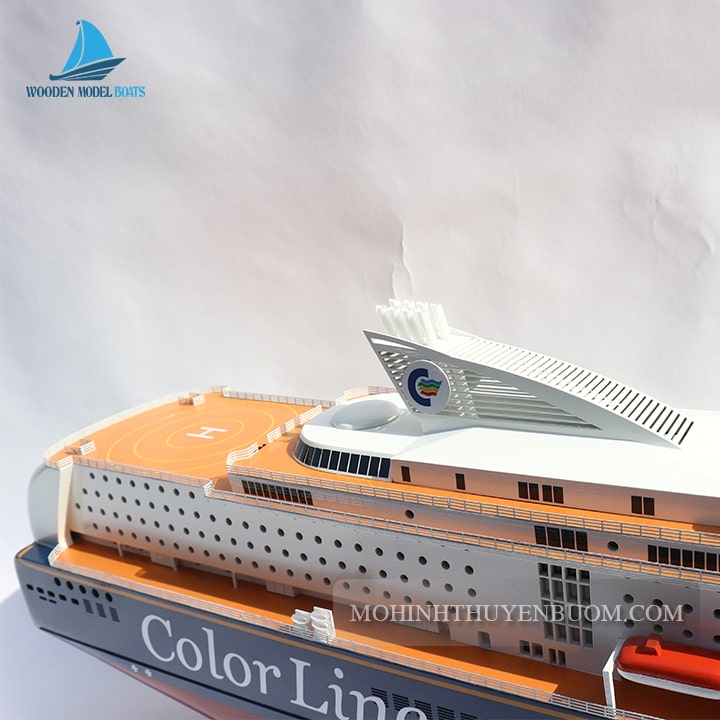 Ocean Liner Color Magic Model