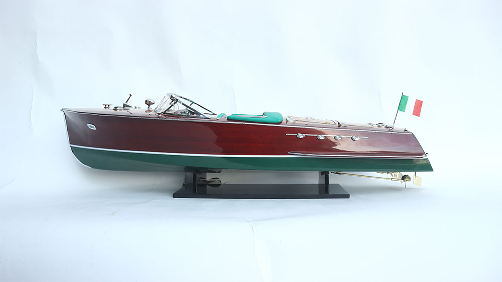 Classic Speed Boat Super Riva Tritone Model Lenght 87