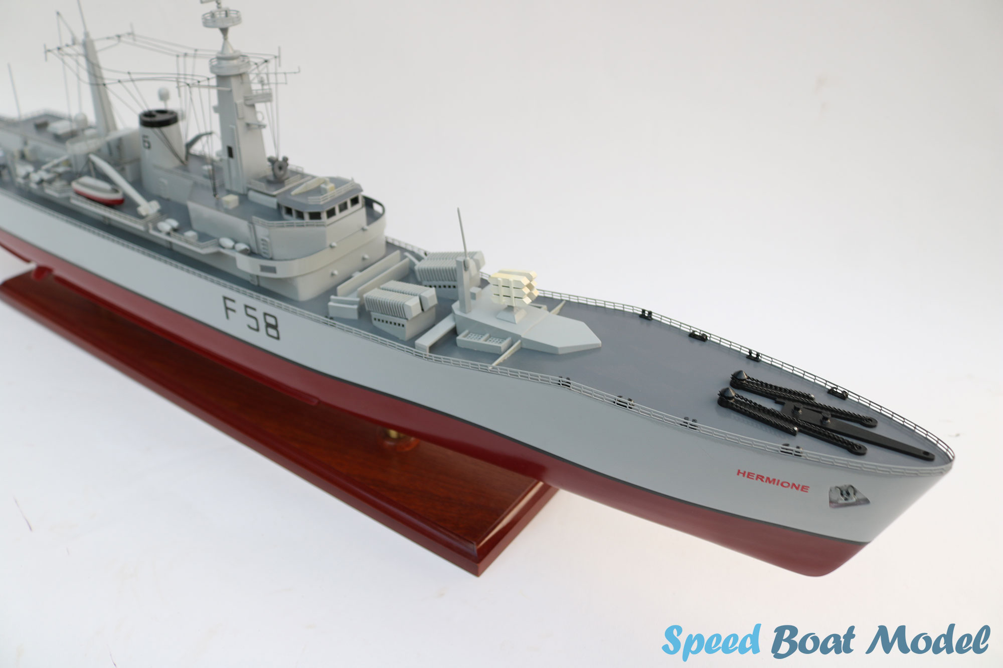 Hms Hermione F58 Battleship Model 39.37