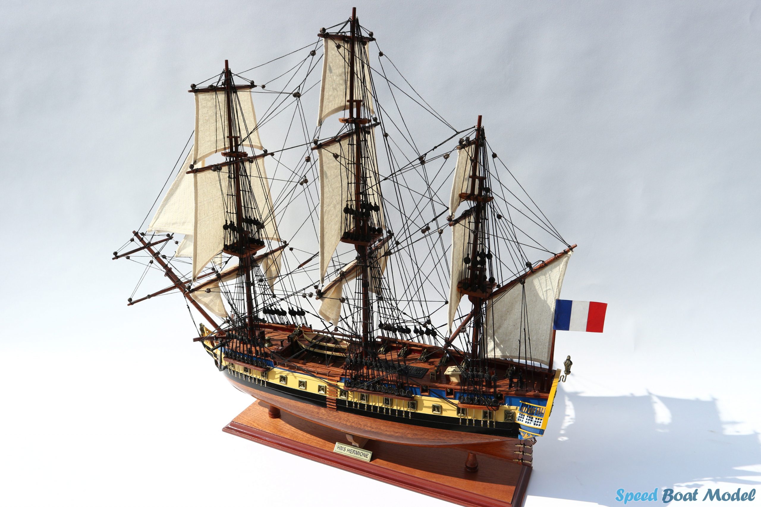 La Fayette Hermione Tall Ship Model 31.5