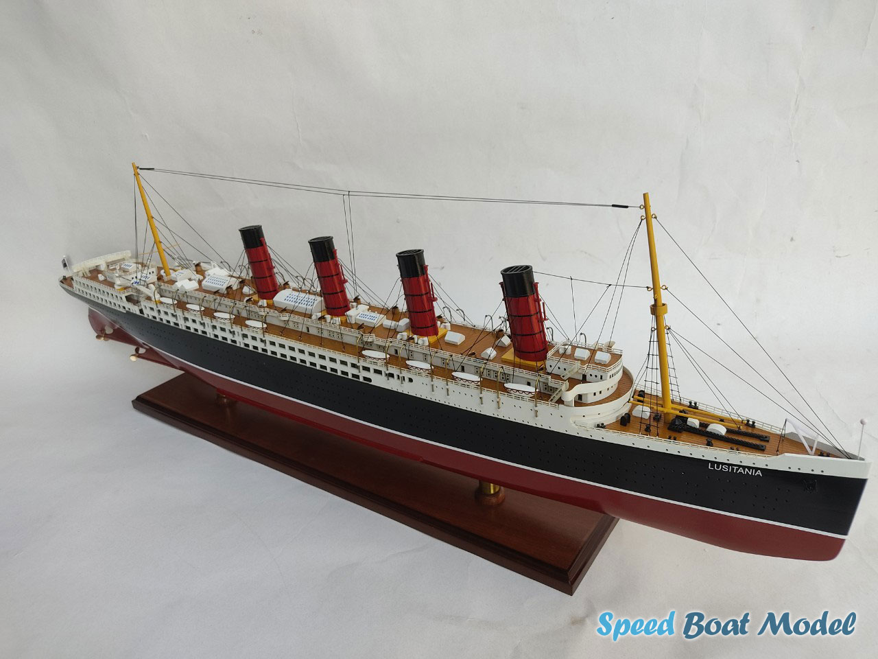 Ocean Liner Rms Lusitania Model Length 100cm (6)