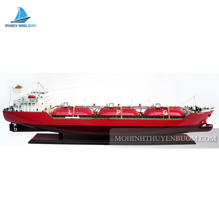 Red Dragon Commercial Ship Model 29.5"