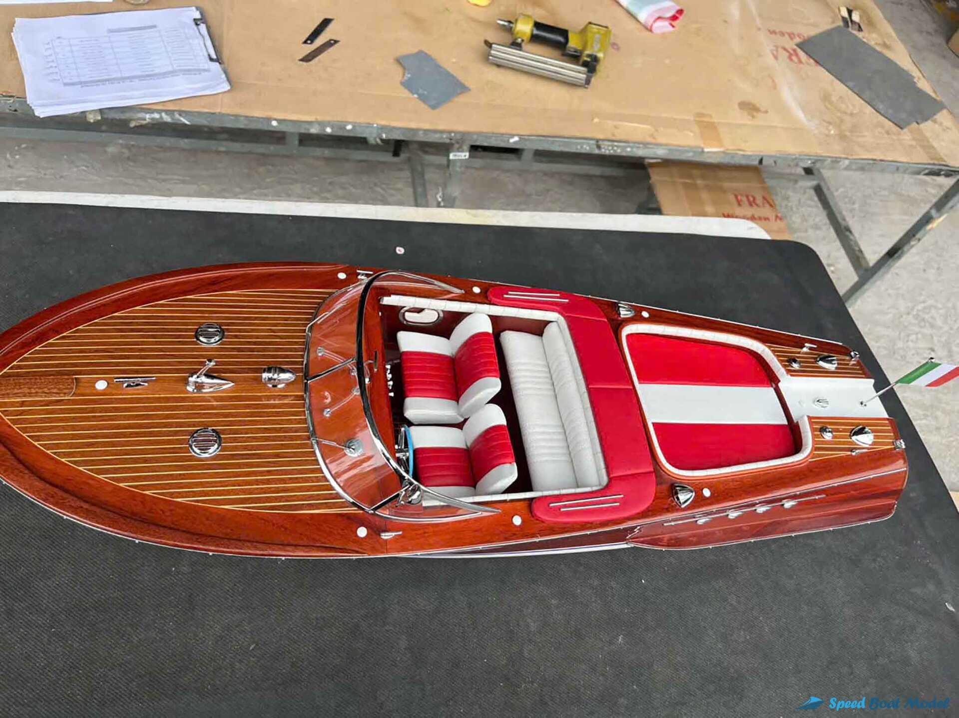 Red Super Riva Aquarama Classic Boat Model (2) Speed Boad Model Red Super Riva Aquarama Classic Boat Model (2) Speed Boad Model