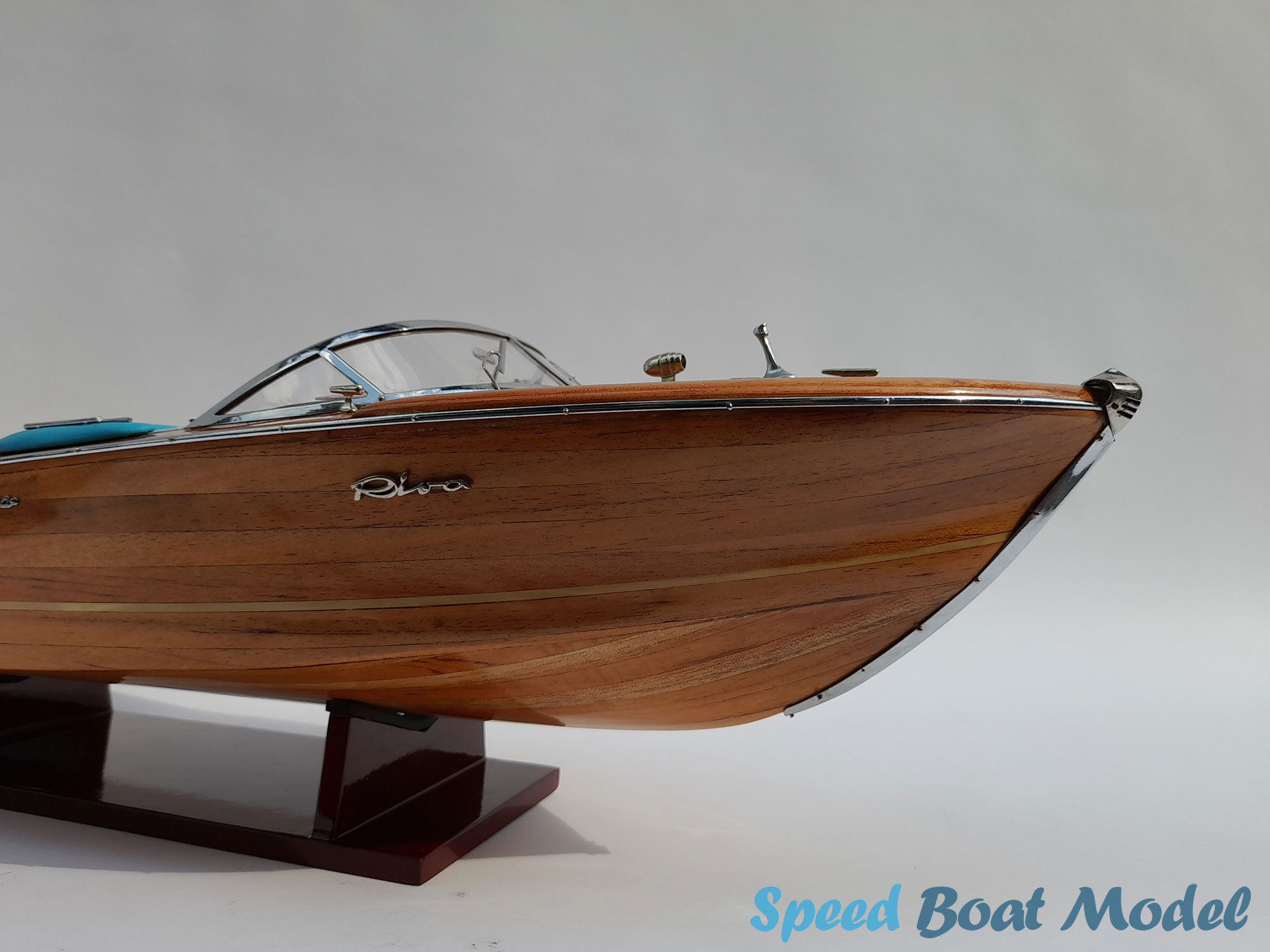 Riva Aquarama Wood Finshed Classic Speed Boat 34.2" 26 Riva Aquarama Wood Finshed Classic Speed Boat 34.2