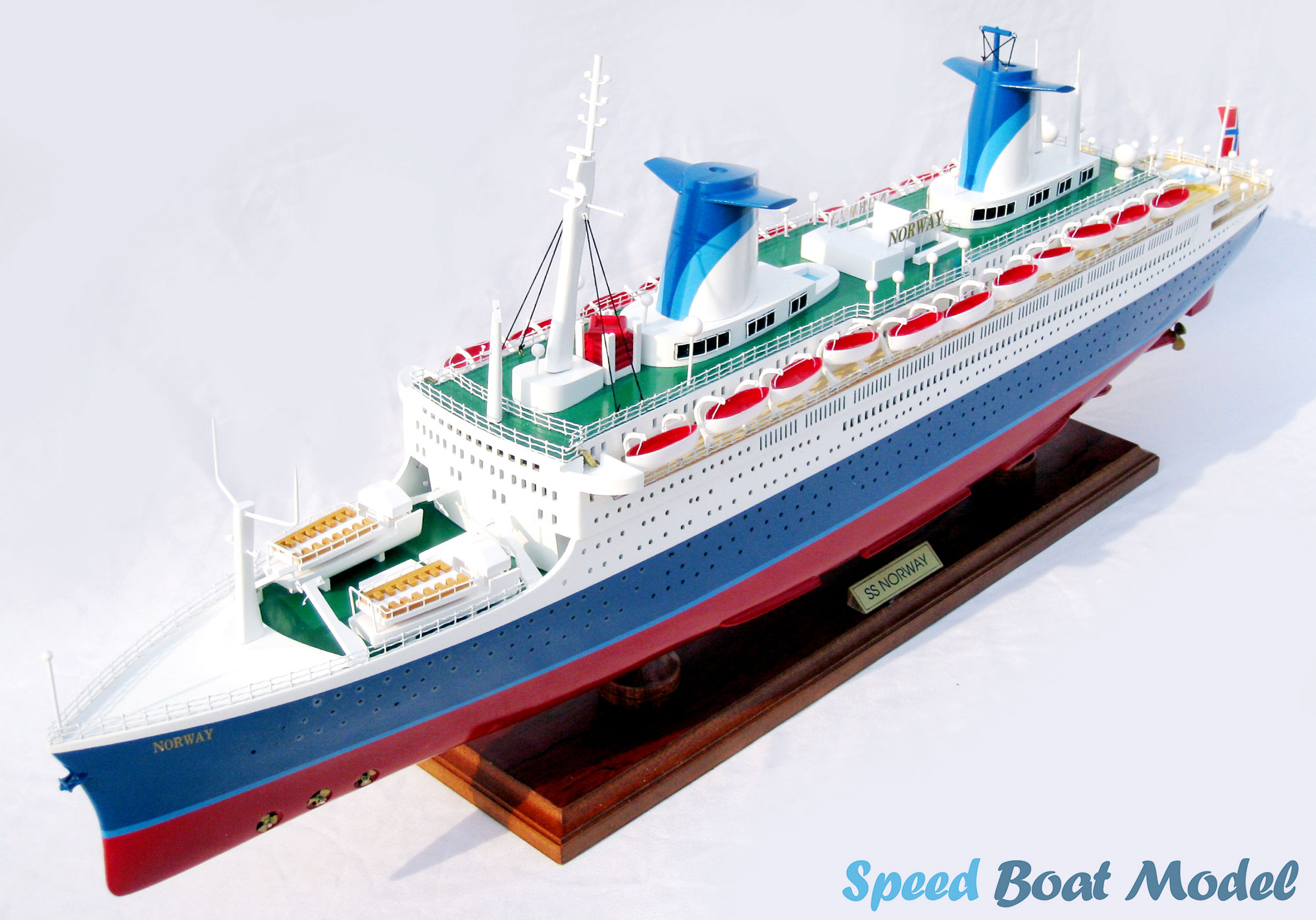 Ss Norway Ocean Liner Model 31.4"