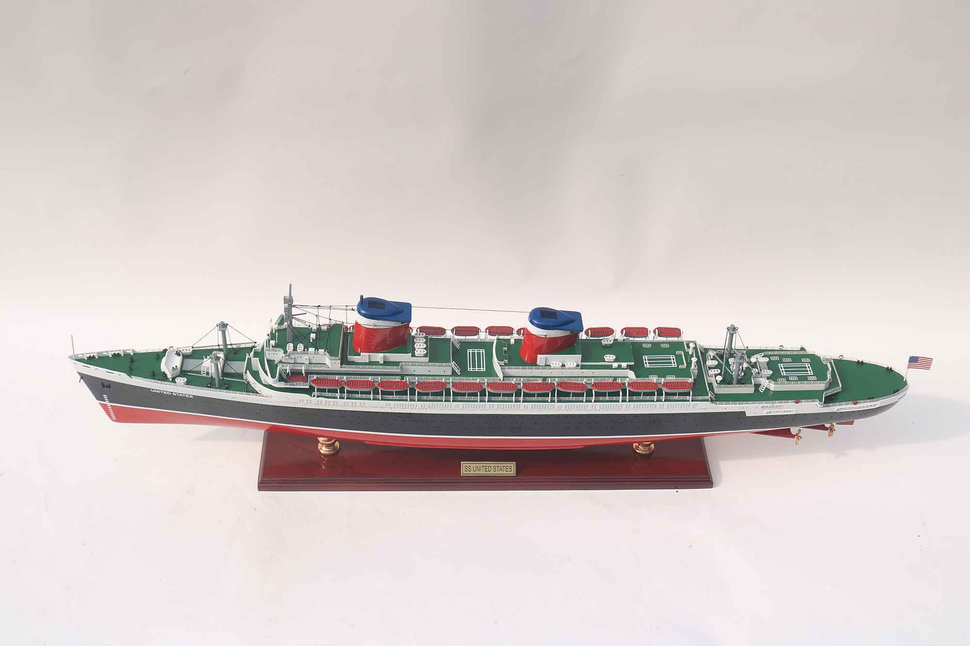 Ss United States Ocean Liner Model 35" 13 Ss United States Ocean Liner Model (12) Speed Boad Model