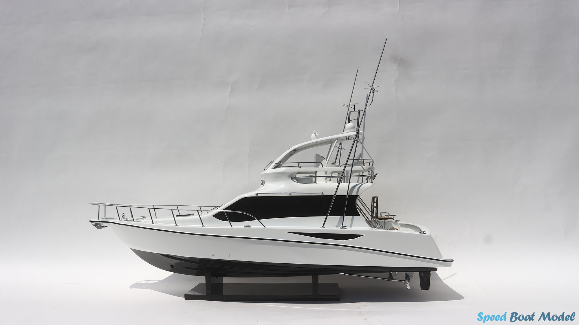Toyota Ponam 35 Modern Yacht Model 20.8" 18 Toyota Ponam 35 Modern Yacht Model 20.8