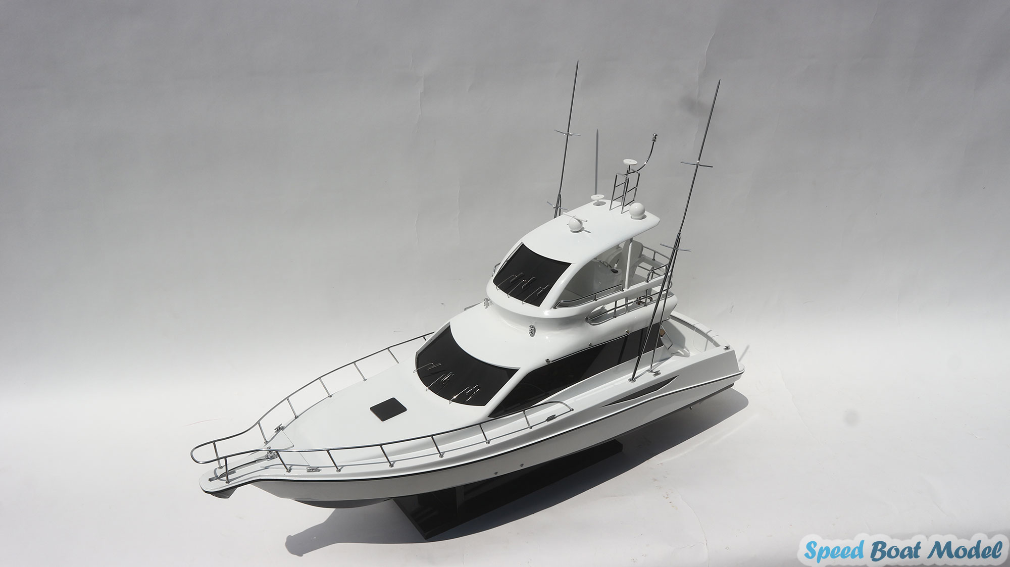 Toyota Ponam 35 Modern Yacht Model 20.8" 20 Toyota Ponam 35 Modern Yacht Model 20.8
