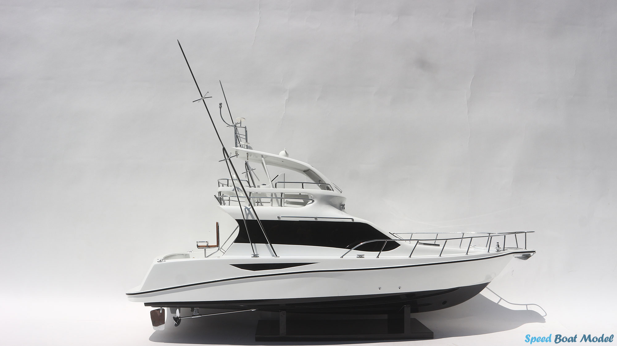 Toyota Ponam 35 Modern Yacht Model 20.8