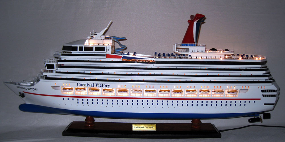 Carnival Victory Boat Model With Lights Lenght 80