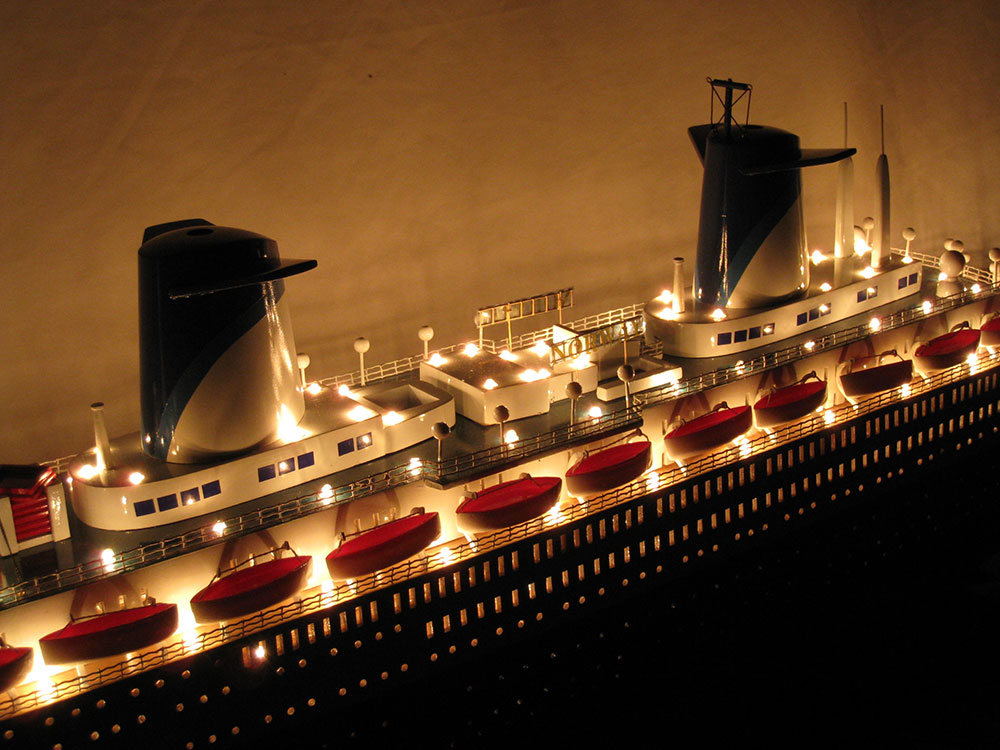 Ss Norway Boat Model With Light Lenght 102