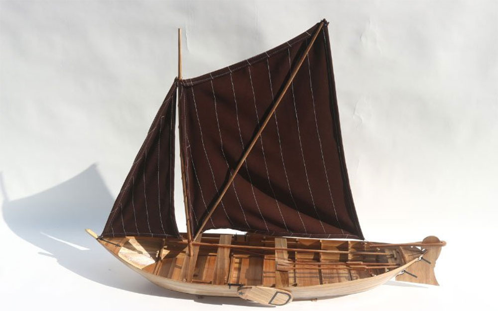 Traditional fishing boat Punters Model Handicraft