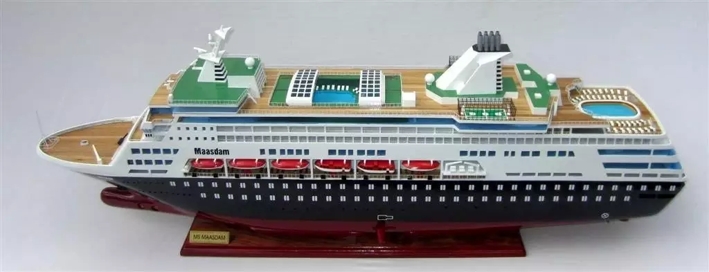 Ocean Liner Maasdam Model Lenght 92 18 2032-11995-maasdam.jpg