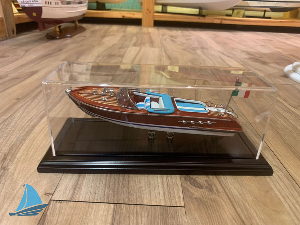 Classic Boat Display Case For Riva Aquarama Model Lenght 25