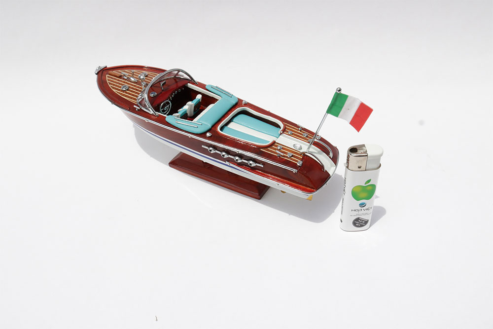 Classic Boat Riva Aquarama Model 25cm