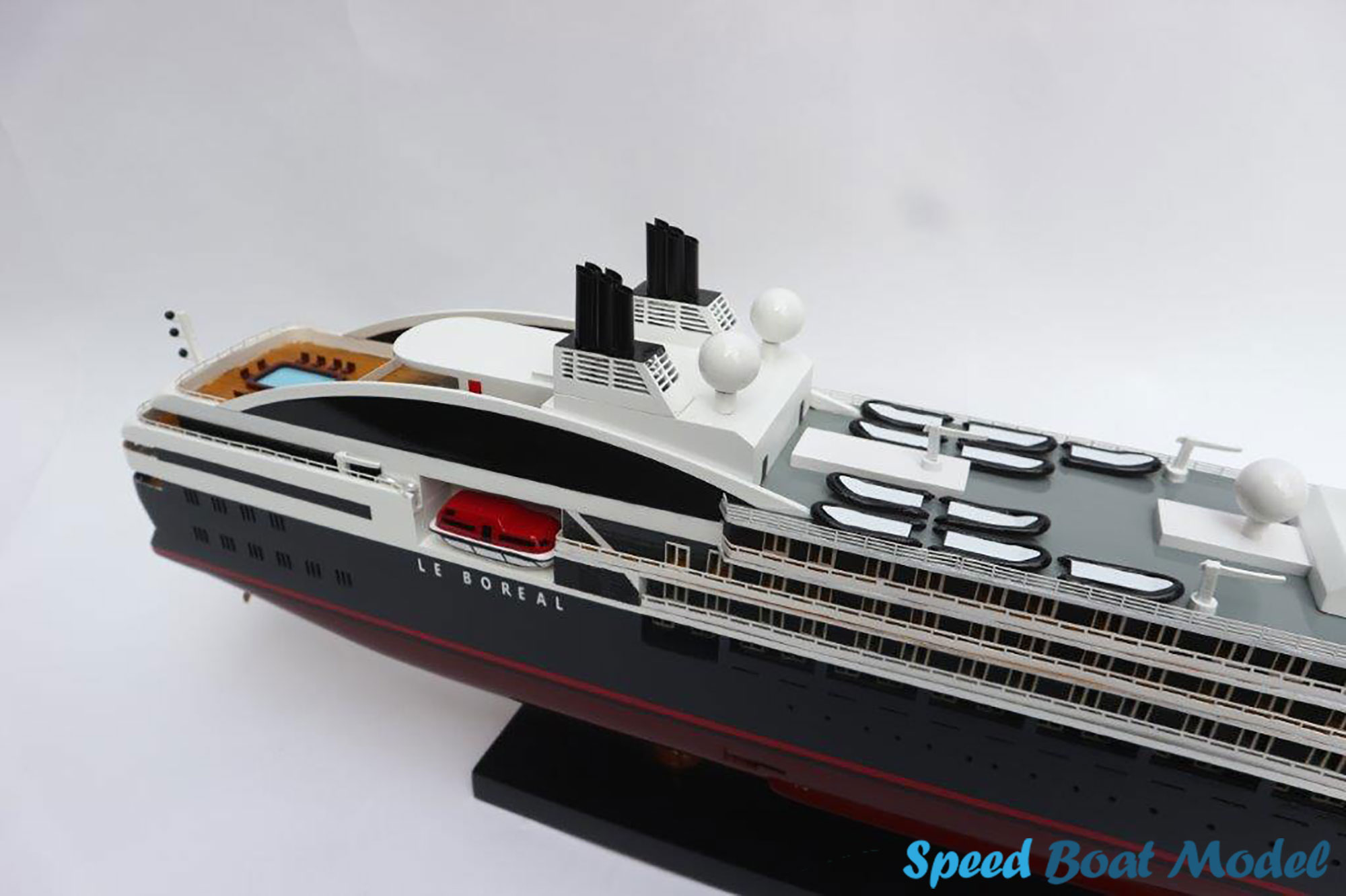 Le Boreal Ocean Liner Model 28"