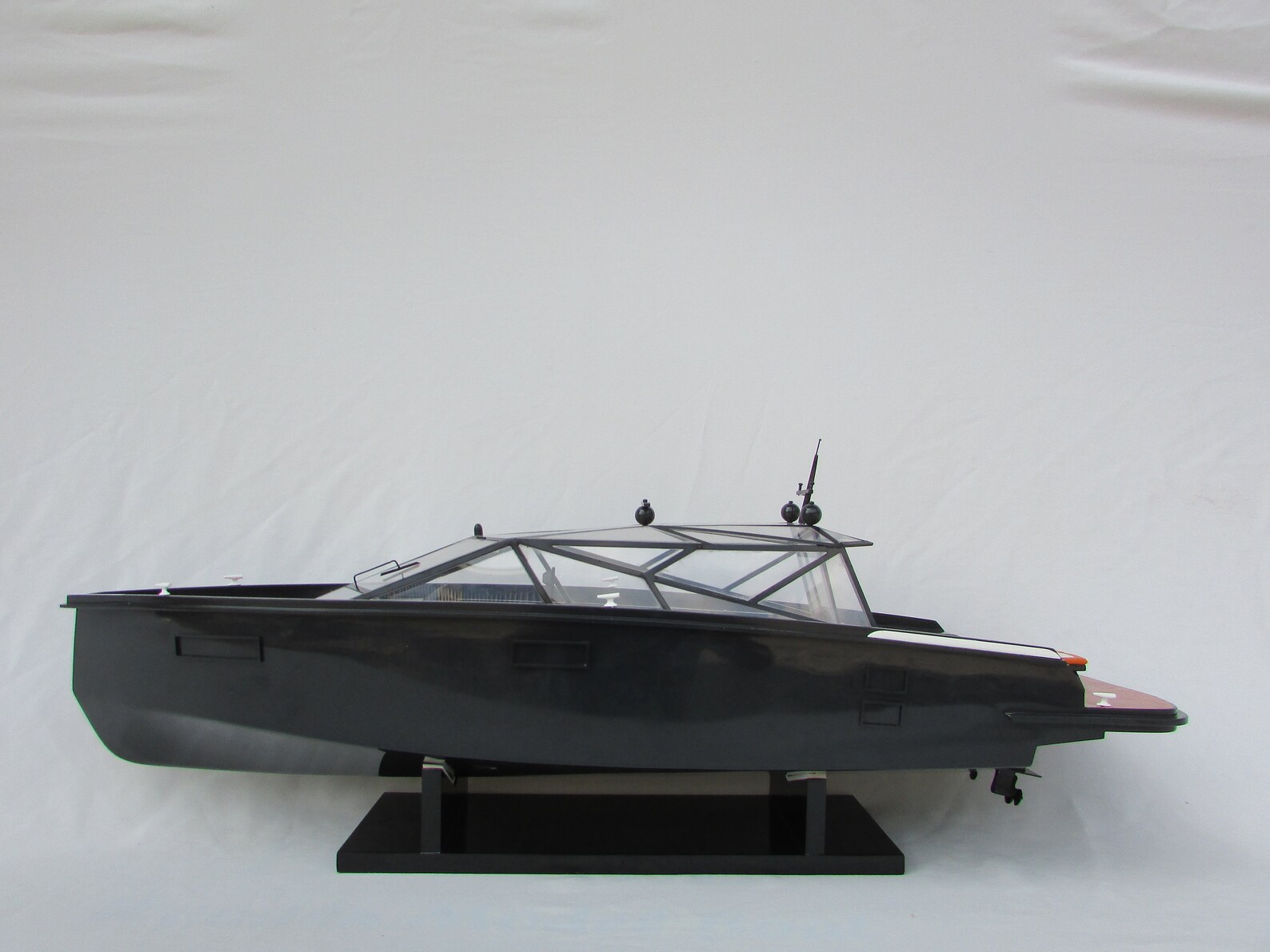 Modern Yacht Xanazu Model Lenght 72