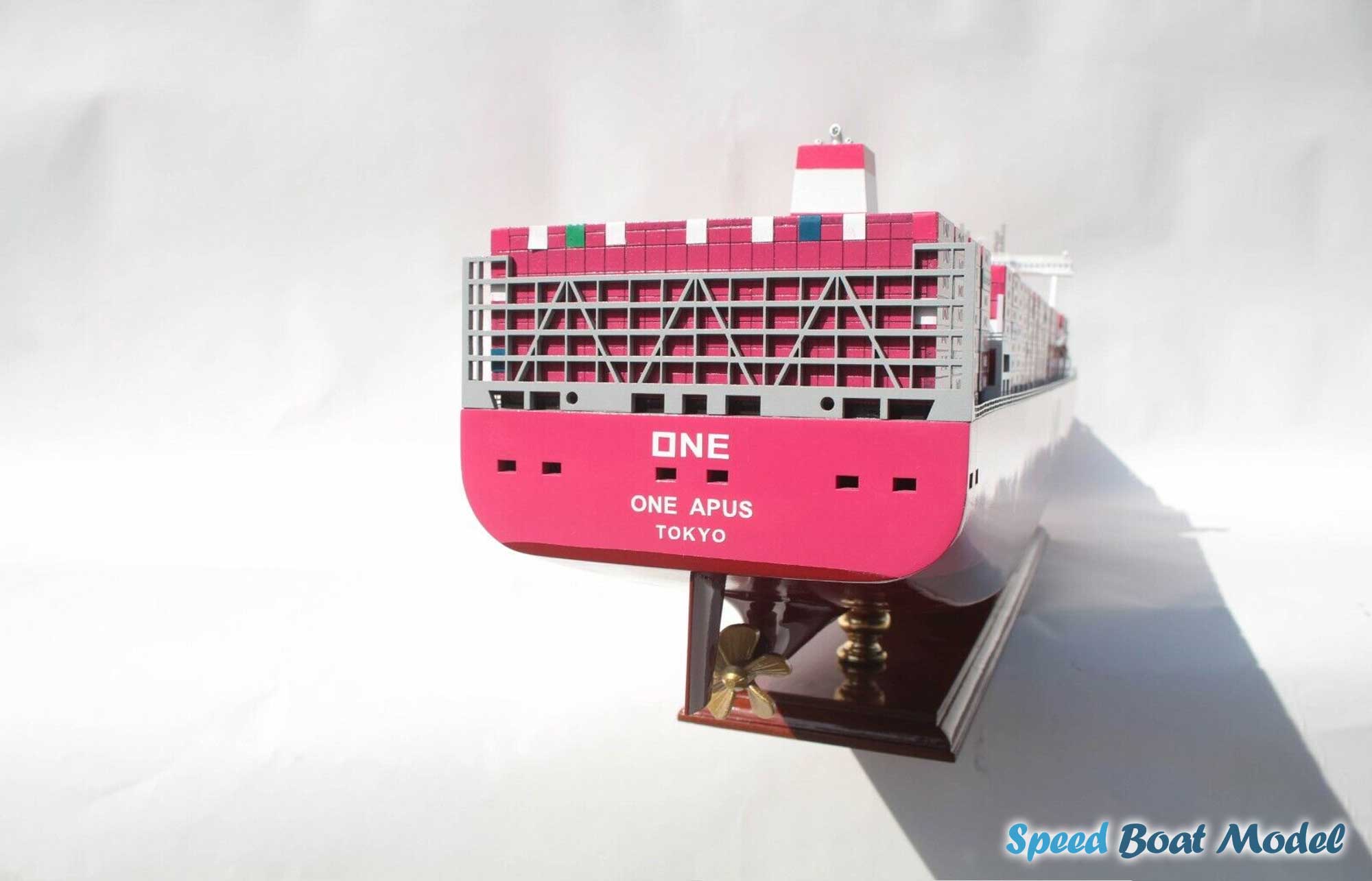 One Commercial Ship Model 39.8″