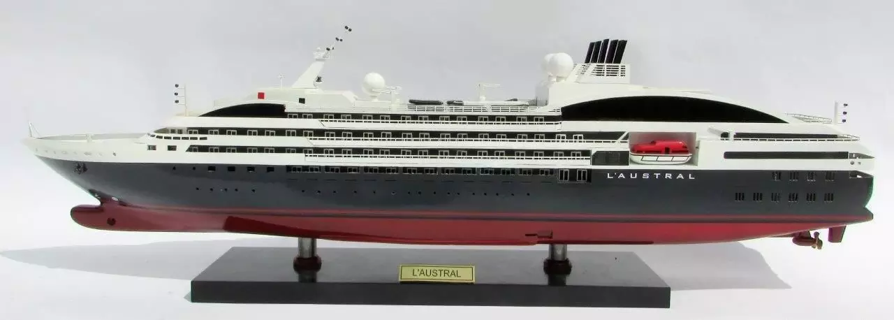 Ocean Liner L Austral Ship Model Lenght 71