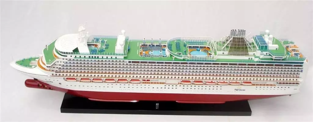 Ocean Liner MS Azura Model Lenght 100 15 Ocean Liner Ms Azura Model Lenght 100 (2)