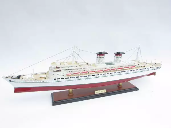 Ocean Liner SS Michelangelo Model Lenght 87 17 Ocean Liner Ss Michelangelo Model (3)
