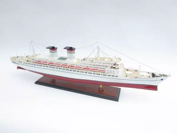Ocean Liner SS Michelangelo Model Lenght 87 13 Ocean Liner Ss Michelangelo Model (5)