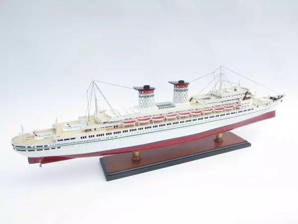 Ocean Liner SS Michelangelo Model Lenght 87 14 Ocean Liner Ss Michelangelo Model (6)