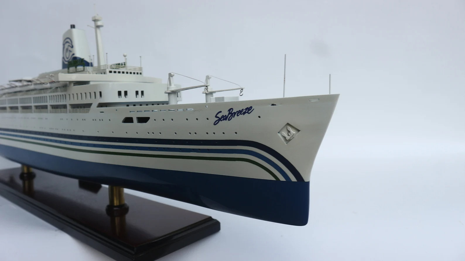 Ocean Liner Ss Sea Breeze Model Lenght 61