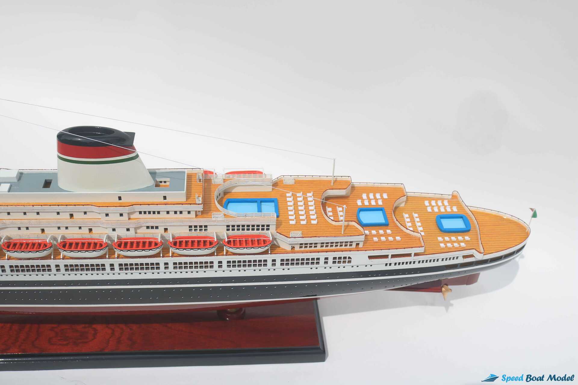 Ss Leonardo Da Vinci Black & Red Hull Ocean Liner Model (11) Speed Boad Model Ss Leonardo Da Vinci Black & Red Hull Ocean Liner Model (11) Speed Boad Model