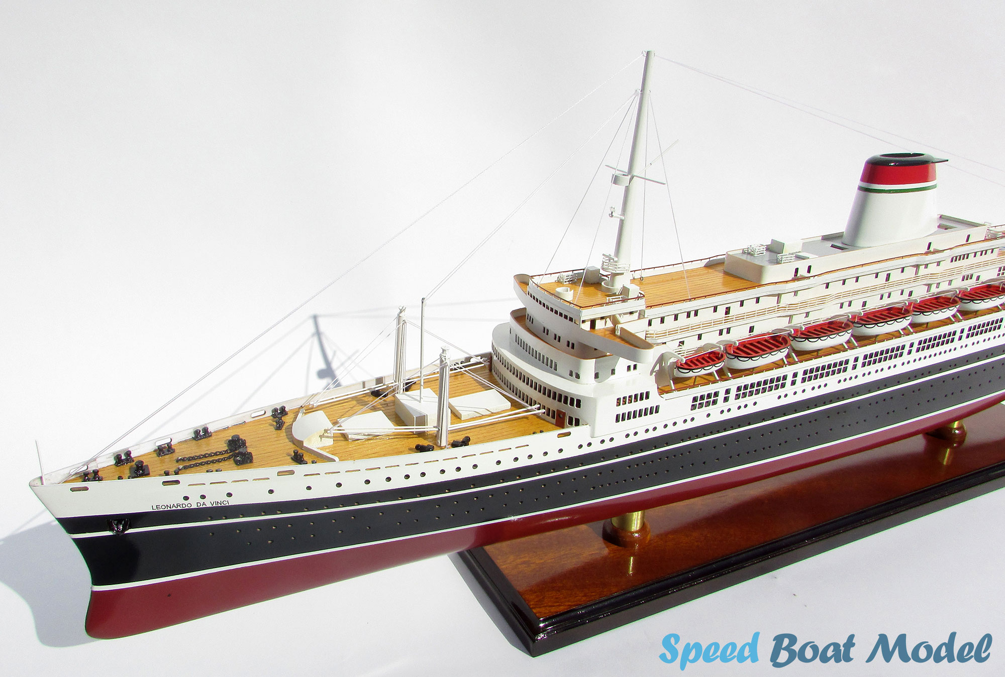 Ss Leonardo Da Vinci Black & Red Hull Ocean Liner Model 34.2