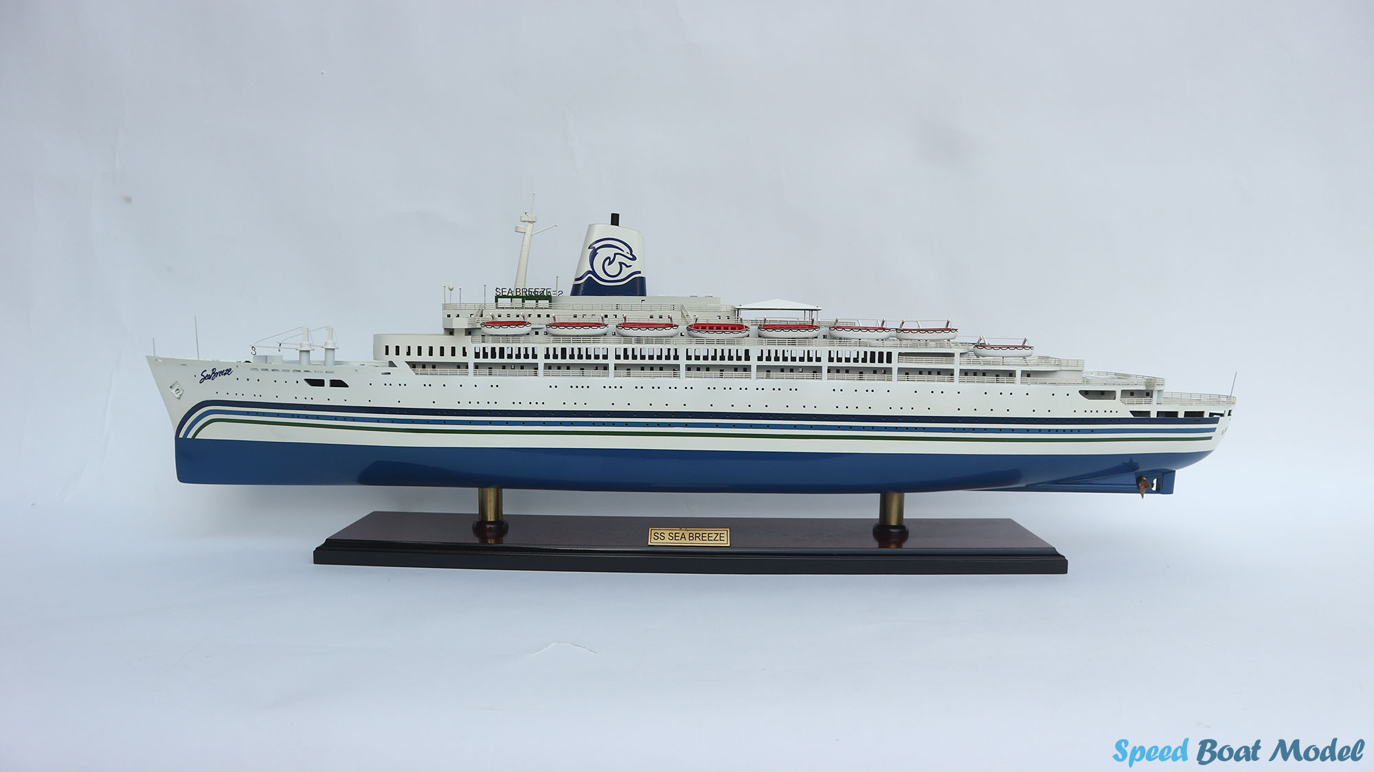SS Sea Breeze Ocean Liner Model 24"