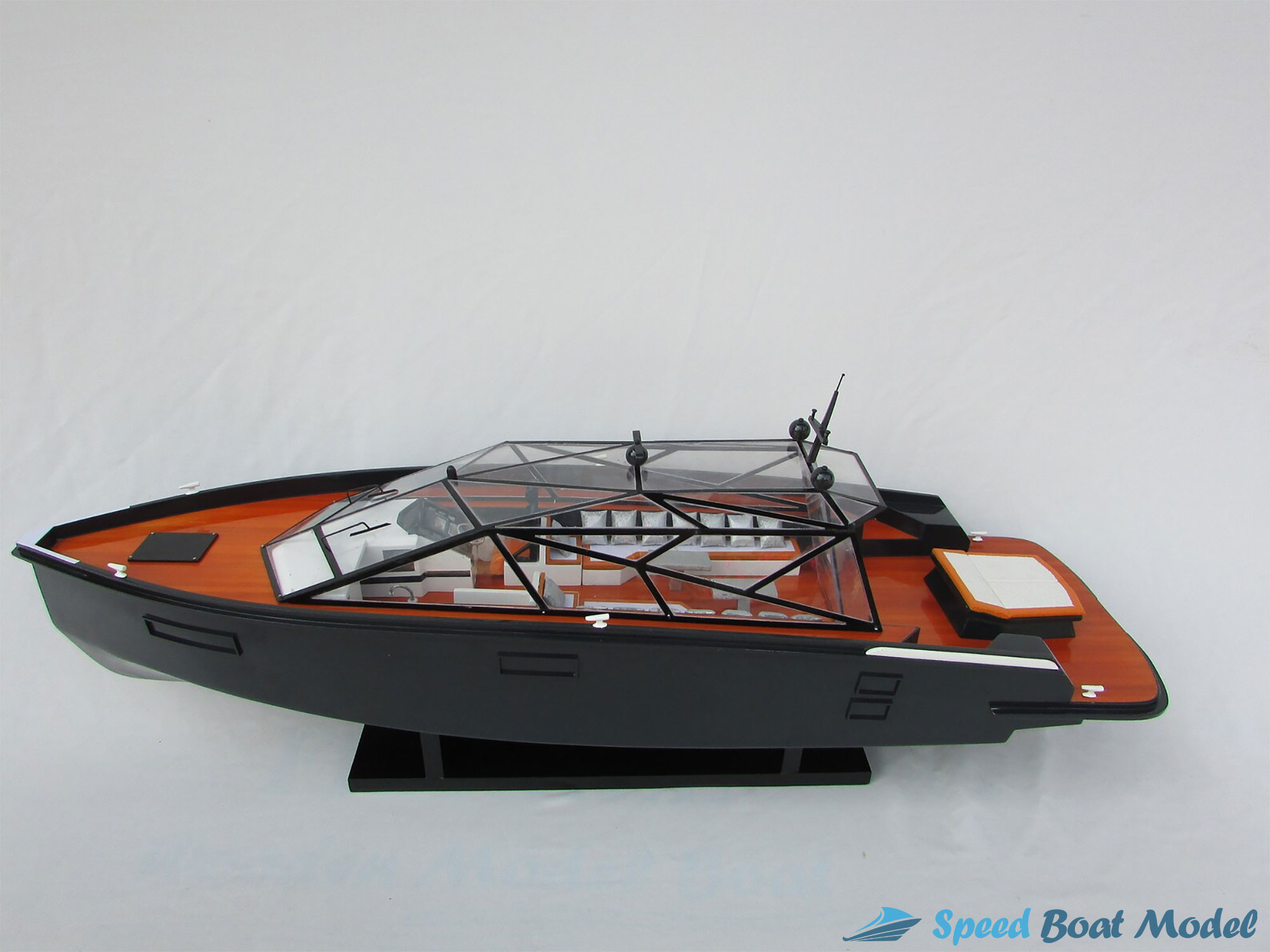 Xanazu Modern Yacht Model 28