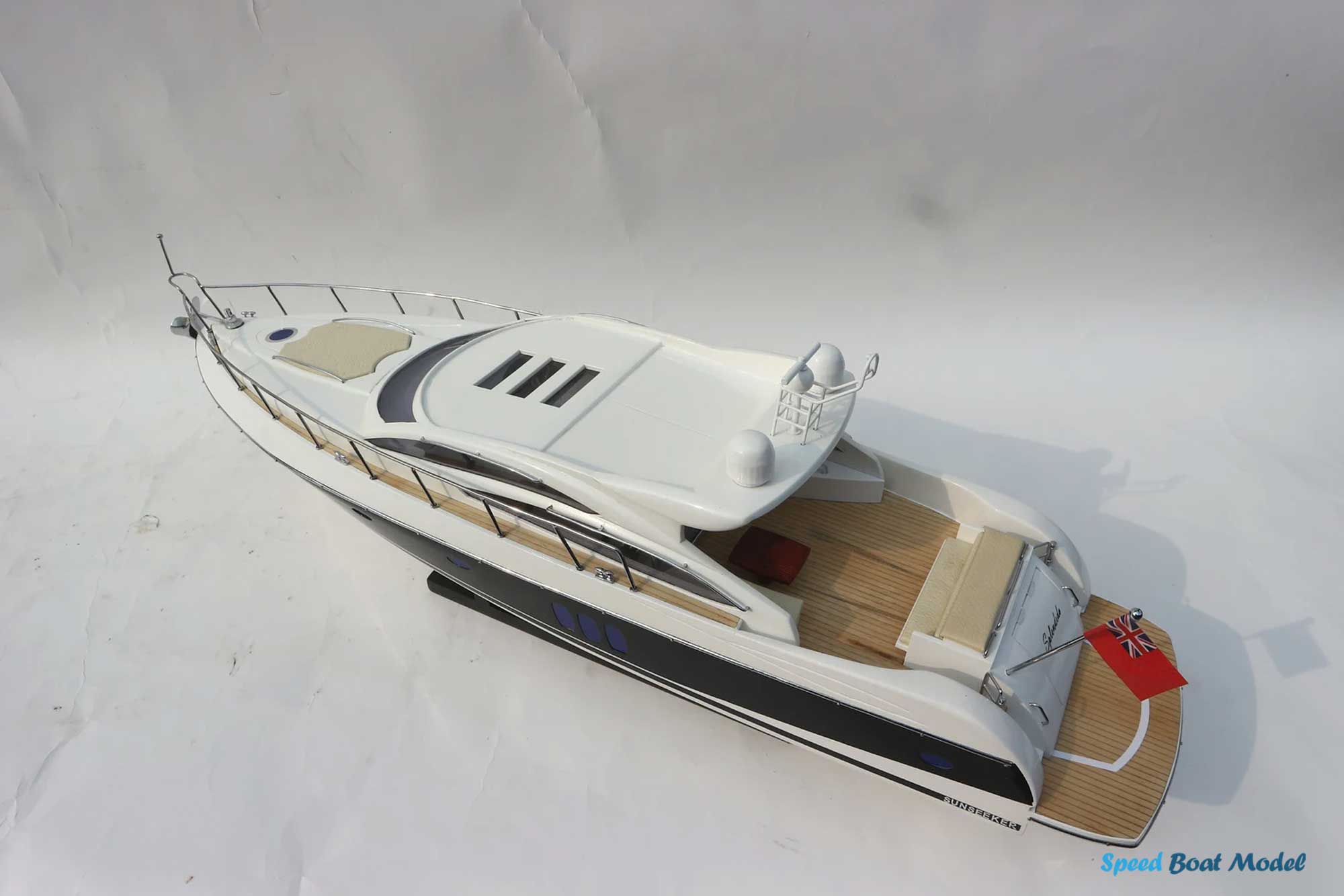Sunseeker Predator 72 Modern Yachts Model 29