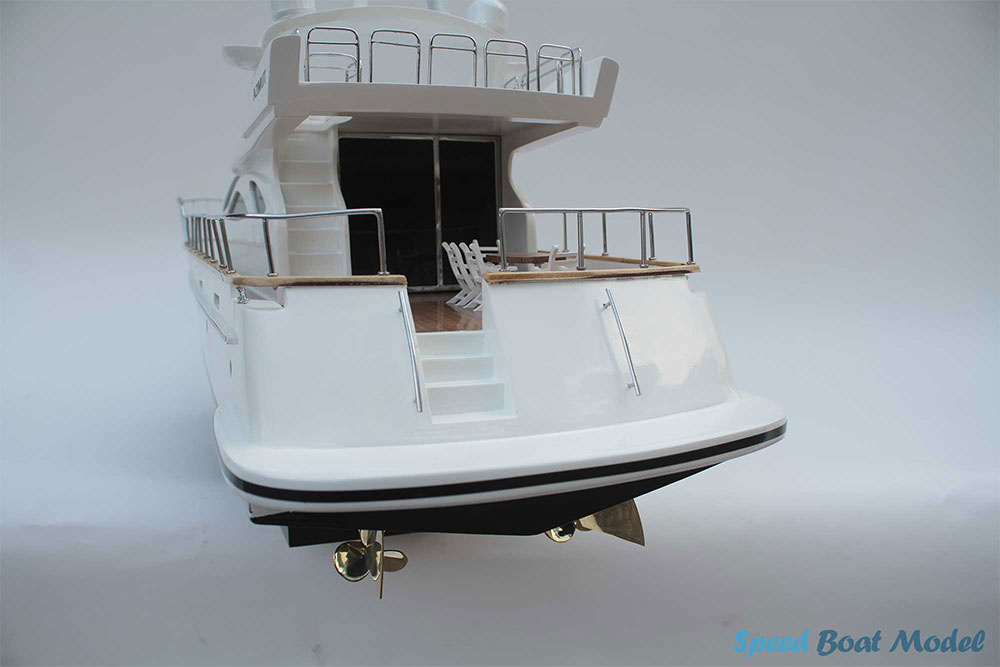 Azimut 80 Modern Yacht Model