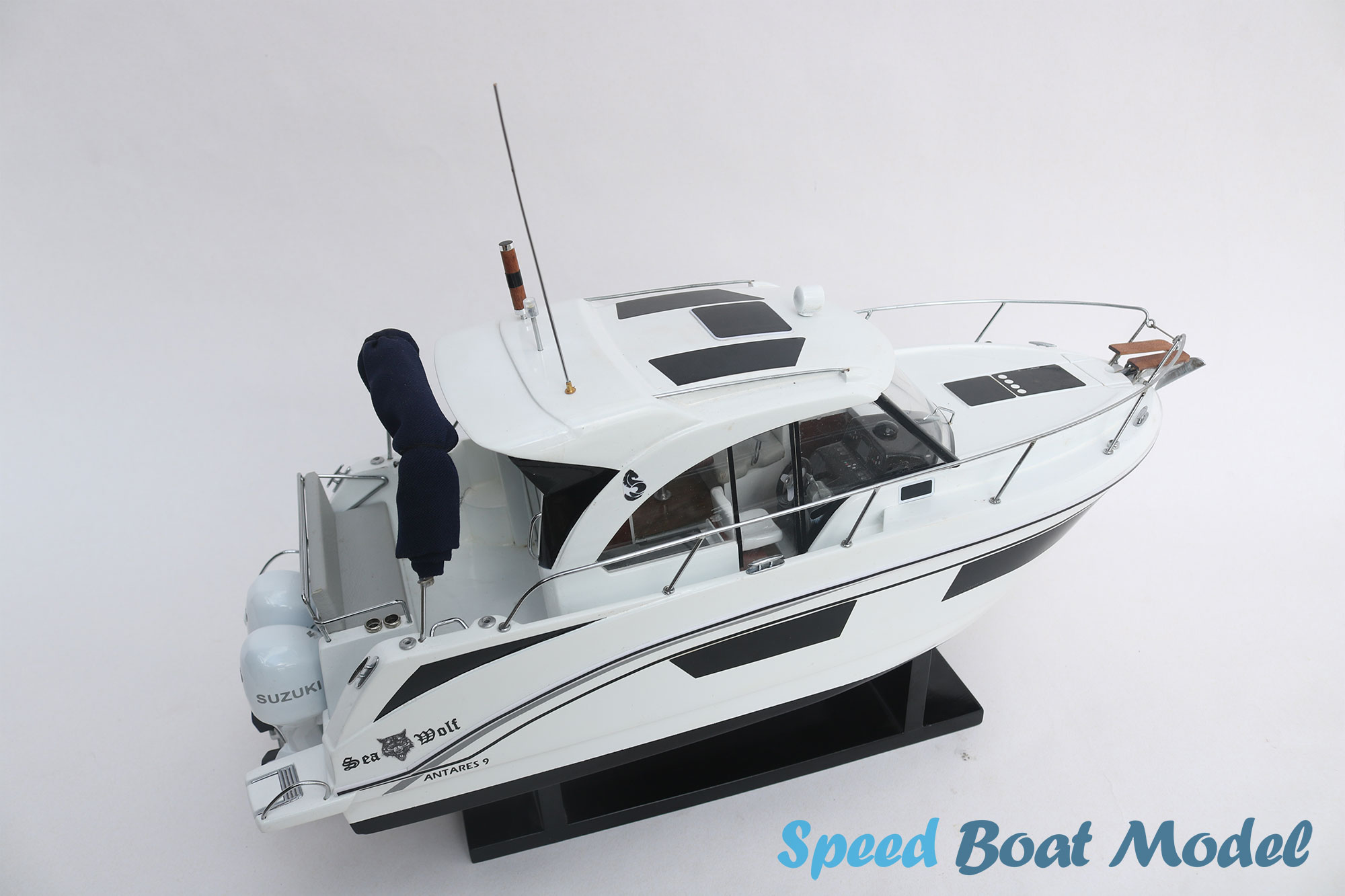 Beneteau Antares 9 Modern Yachts Model