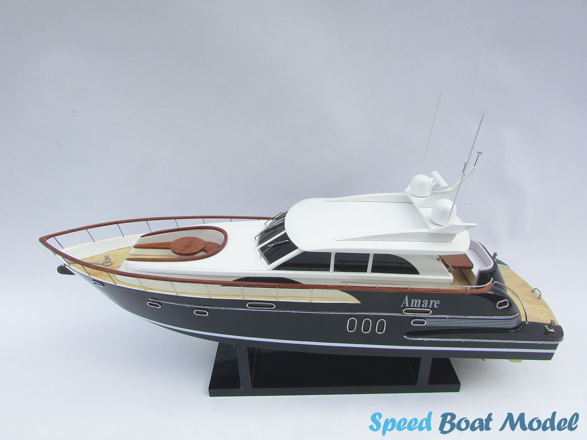 Amare 60 Modern Yacht Model