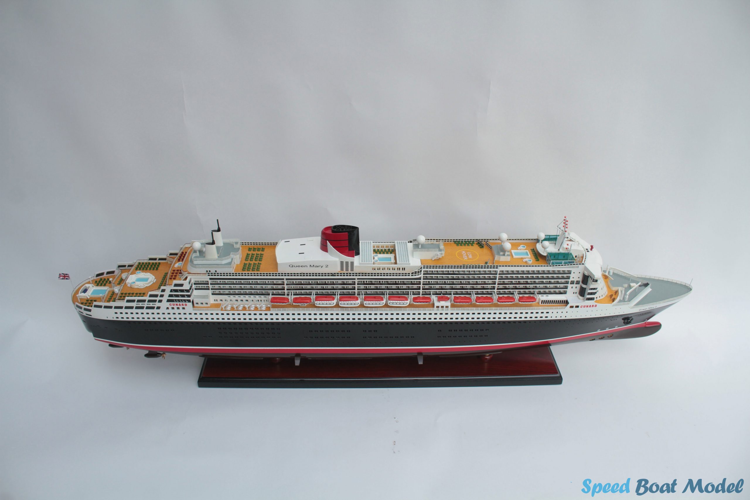 Queen Mary 2 Special Edition Ocean Liners Model 13 Queen Mary 2 Special Edition Ocean Liners Model
