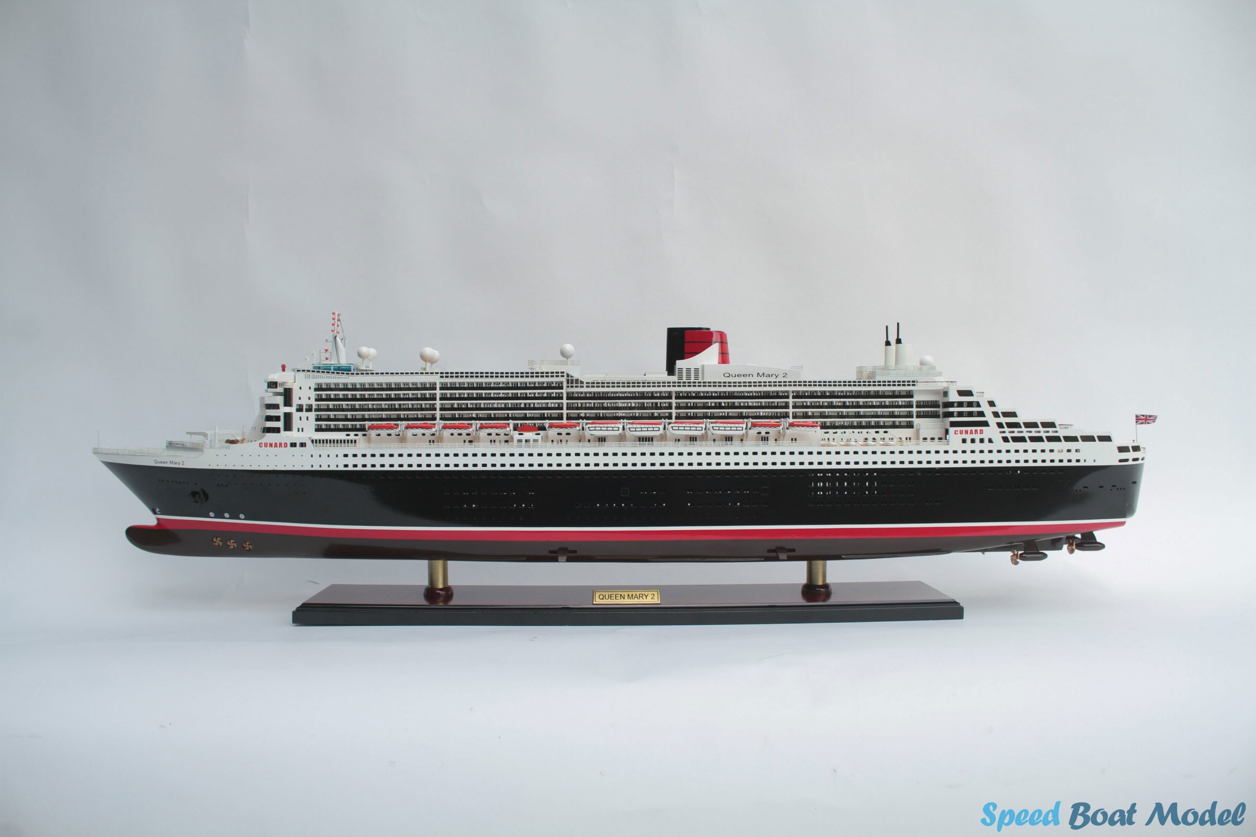 Queen Mary 2 Special Edition Ocean Liners Model 17 Queen Mary 2 Special Edition Ocean Liners Model
